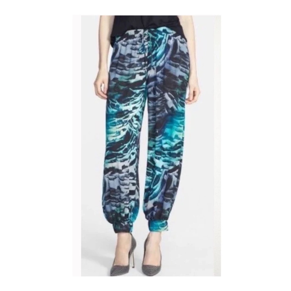𝅺june & hudson Lightweight Sheer Joggers
